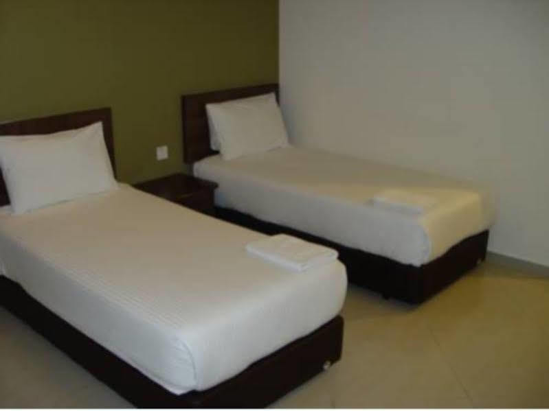 Jb City Hotel Джохор Бахру Екстериор снимка